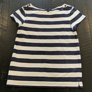 Button shoulder striped sweater